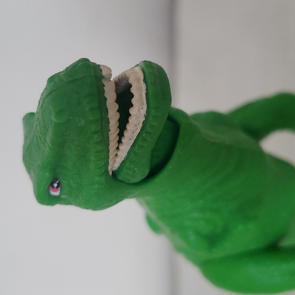 Universal Toys Vintage Jurrasic Park Universal Studios Dinosaur